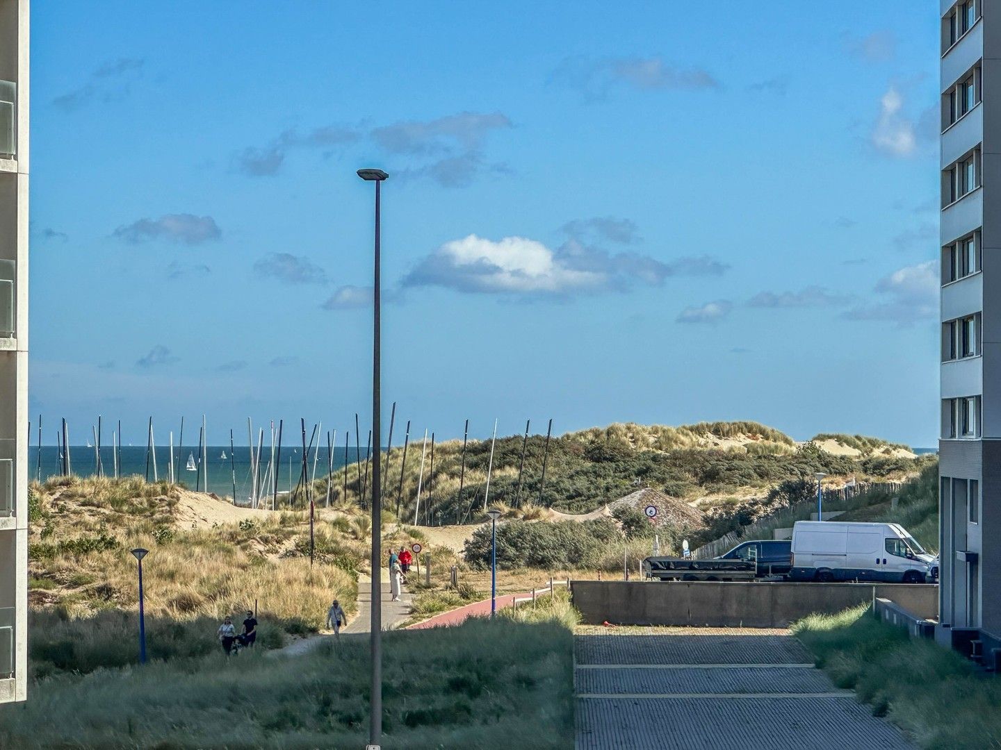 Volledig vernieuwde studio nabij de dijk, het strand en de zee. foto 11