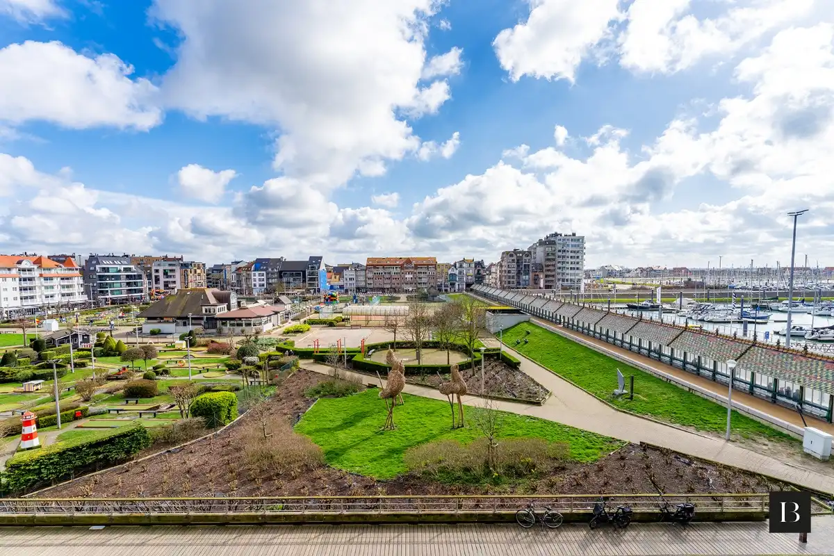 Instapklaar appartement met groot zonneterras aan de haven foto 13