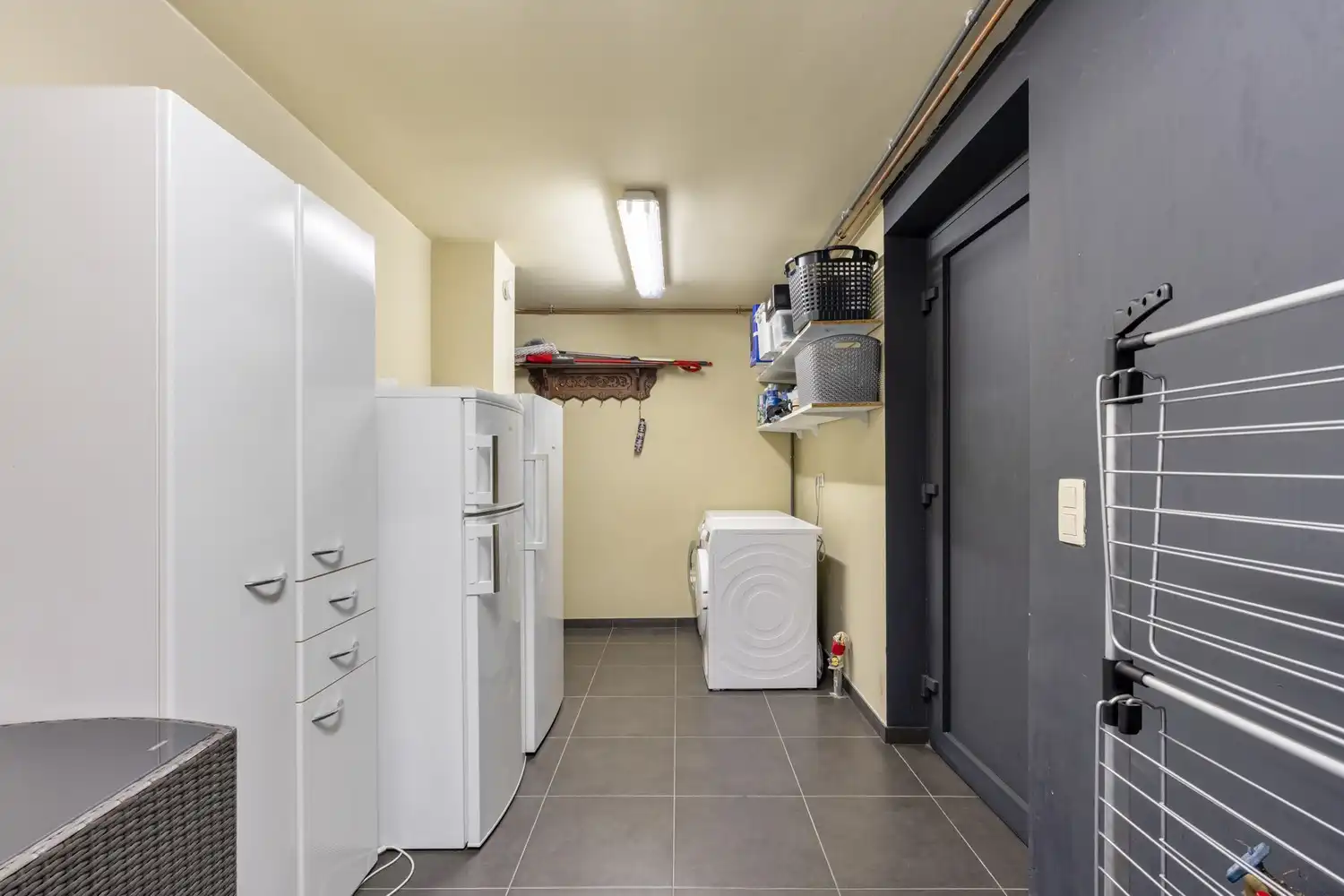 Ruim, modern appartement met huiselijk comfort en dubbele garage in hartje Herderen foto 16