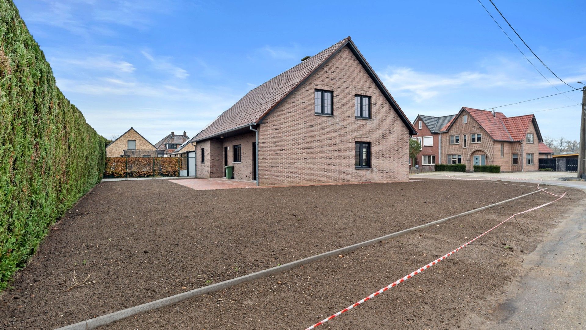 Ruime instapklare woning met 4 slaapkamers foto 3