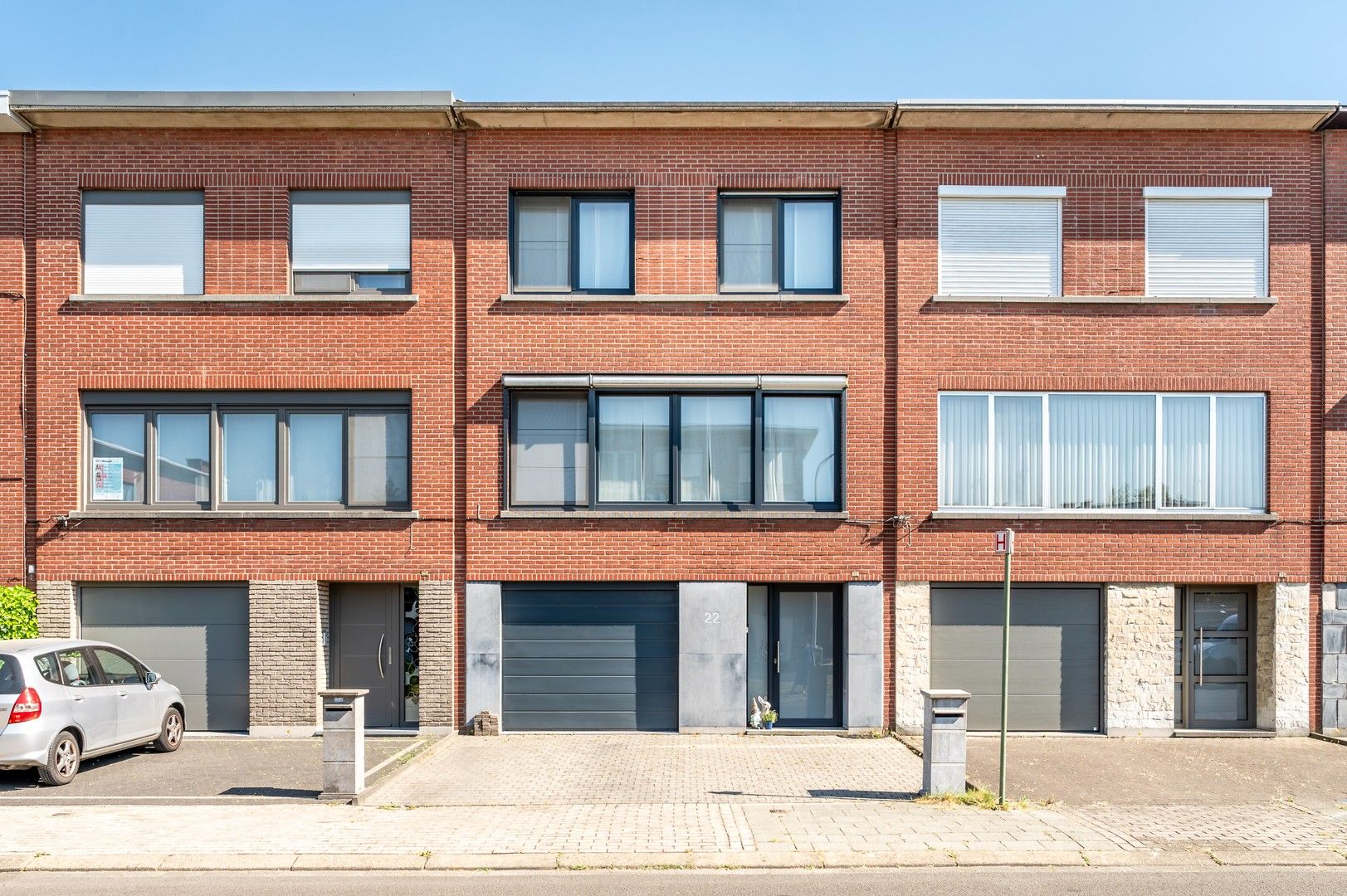 Instapklare woning te Zwijndrecht foto {{pictureIndex}}
