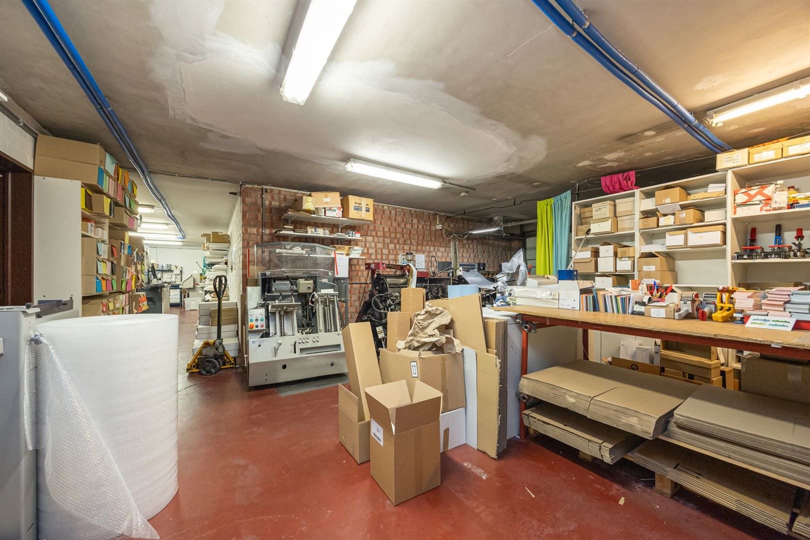 Commercieel  hoekpand over KLINA foto 15