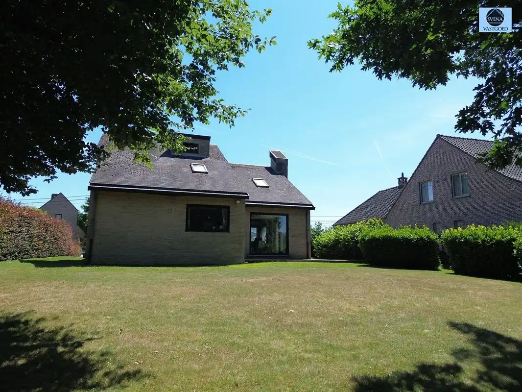 RUSTIG GELEGEN CHARMANTE VIERGEVELWONING MET 4 SLAAPKAMERS foto 13