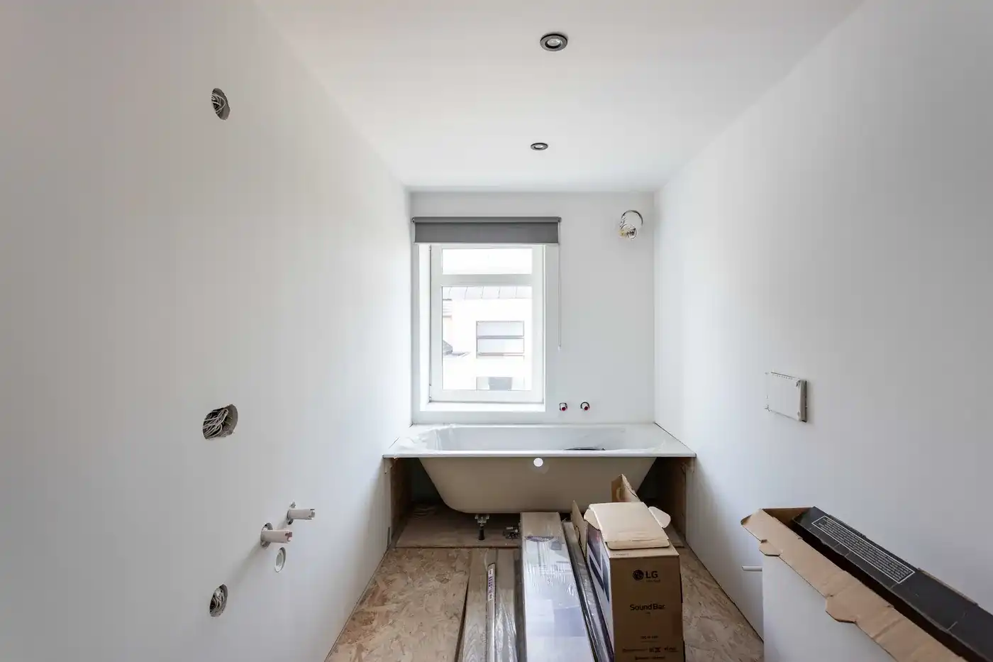 Halfopen bebouwing met atelier in centrum Zwevegem  foto 14