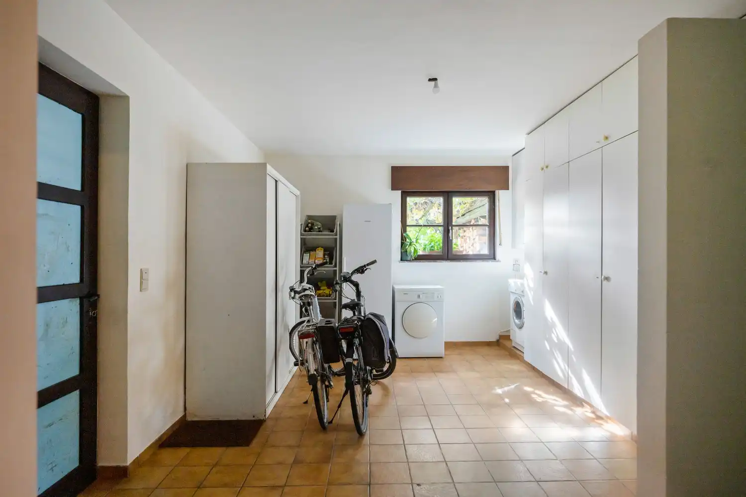 Charmante woning met 3 slpkrs, tuin en zwembad nabij centrum Putte foto 15