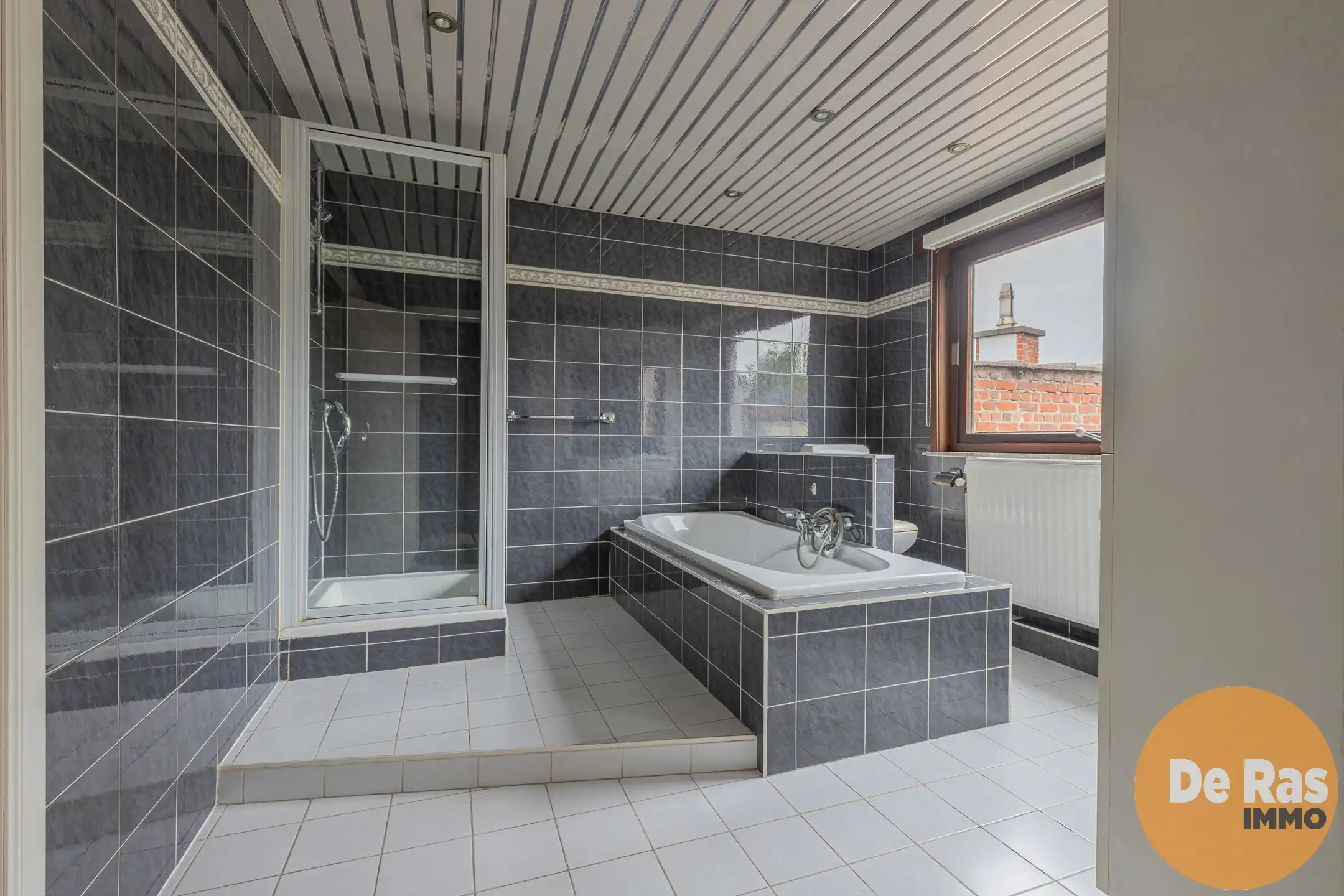 ERPE-MERE - Ruime woning met grote garage en tuin in Mere foto 17