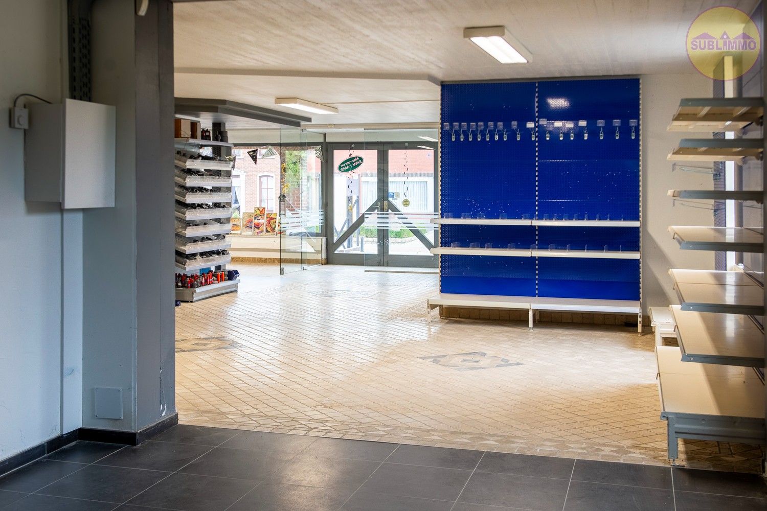 Uniek handelspand met woonst, tuin en tal van mogelijkheden – ideaal als winkel, kantoor, horecazaak, B&B,... foto 7