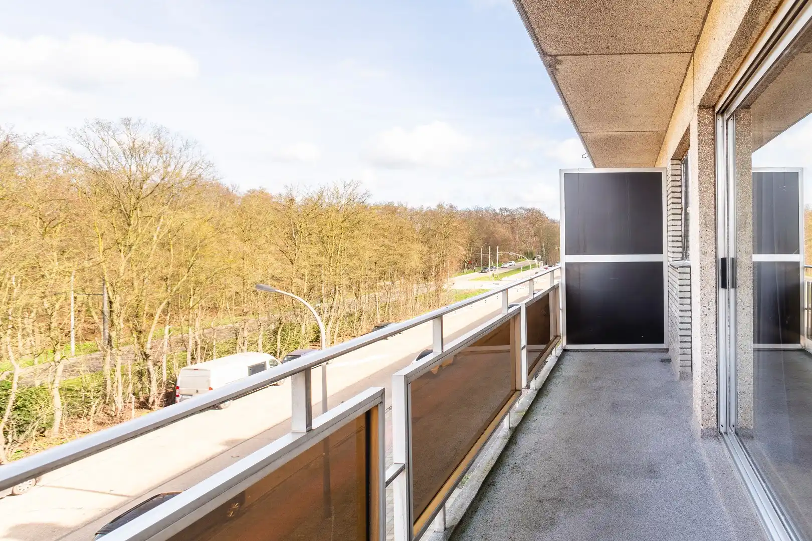 Lichtrijk app. met terras en groen uitzicht foto 21