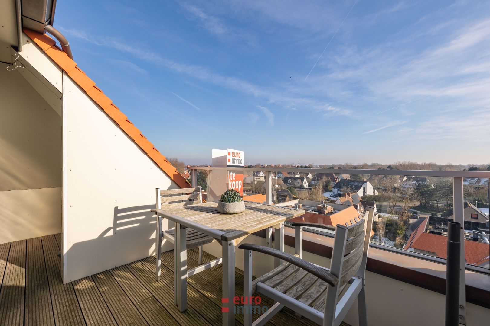 Subliem zuidgericht appartementje met prachtige verzichten! foto {{pictureIndex}}