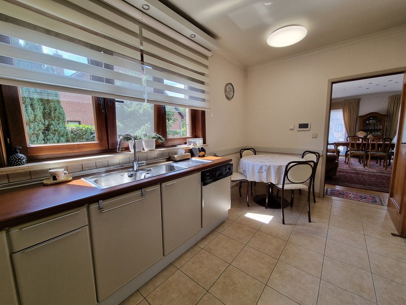 Ruime, instapklare woning met 4 slpks op 6a71ca foto 11