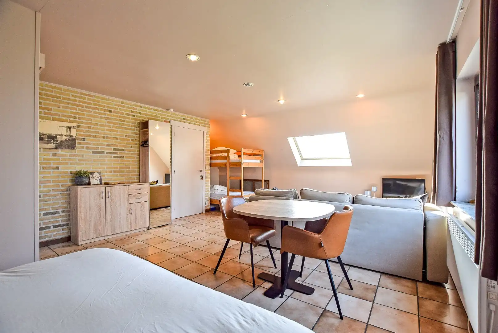 Restaurant met privéwoning en 2 B&B-kamers op 4.370 m² foto 31