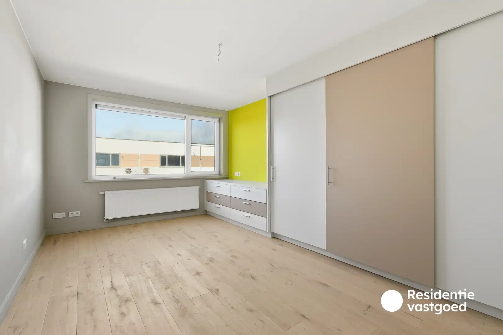 Zeer ruim en modern appartement te huur in Eernegem foto 12