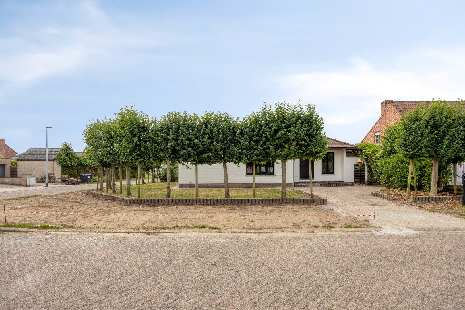 Charmante woning met 3 slpks, zwembad en twee garages in Witgoor (Dessel) ! foto 2