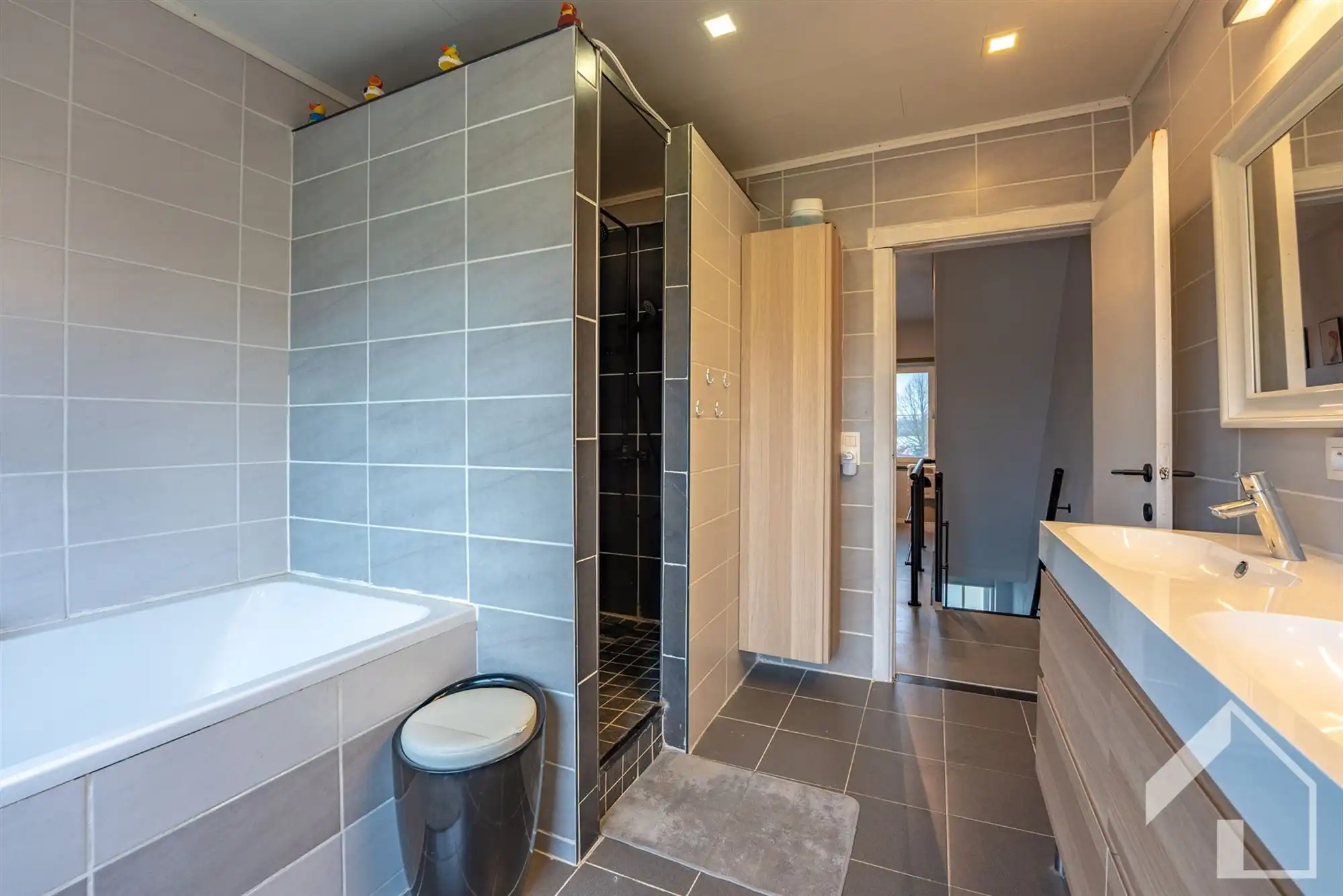 Instapklare gezinswoning op goede locatie in Wijnegem foto 15