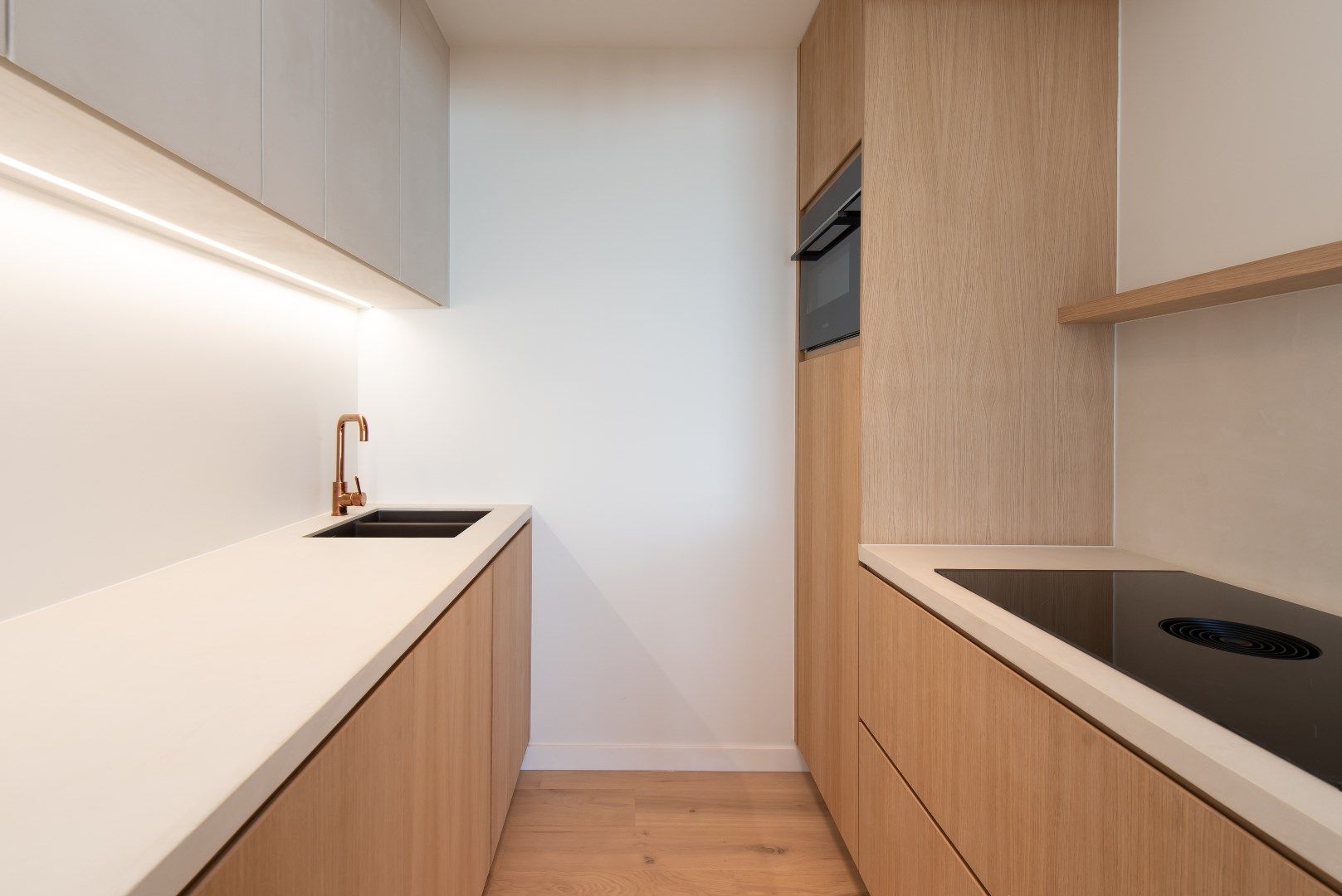Uniek gerenoveerd doorloopappartement met frontaal zeezicht in residentie Pearl Beach te Middelkerke foto 7