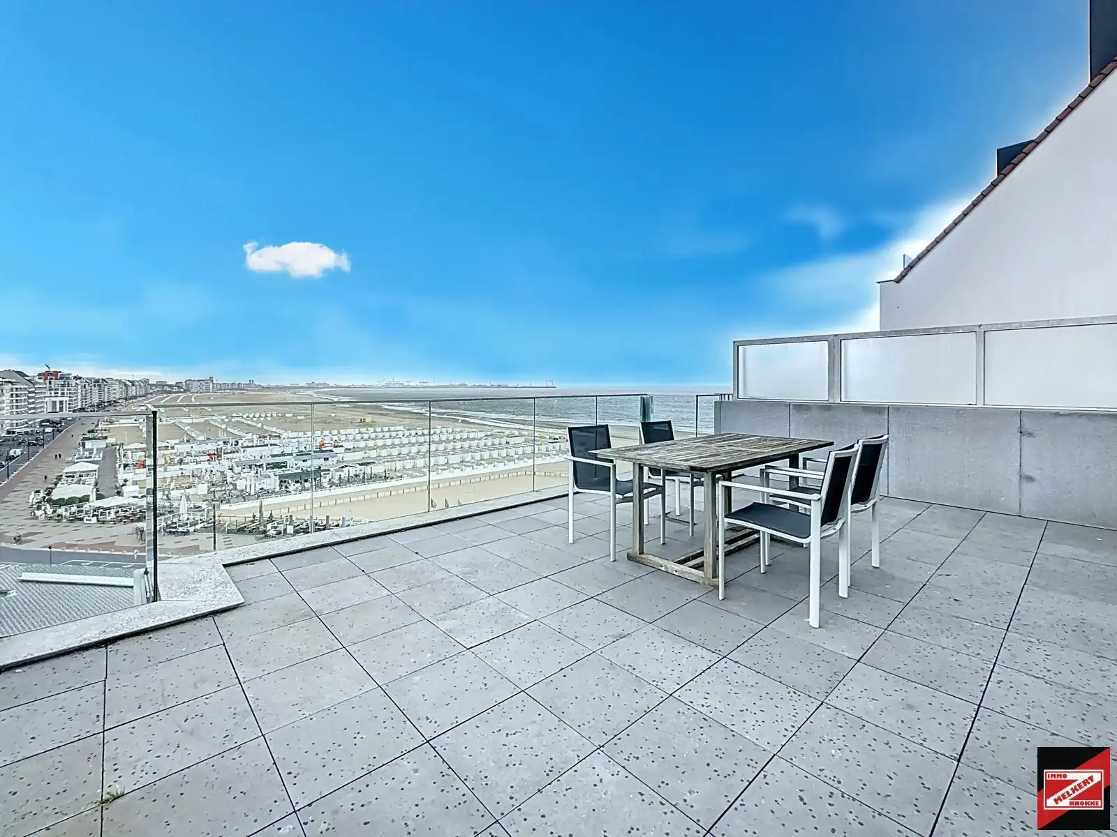 Penthouse te koop foto {{pictureIndex}}