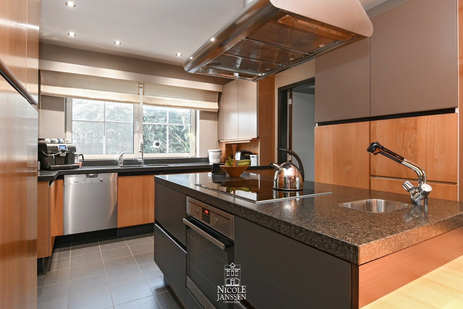 Ruime villa in landelijke stijl  foto 14