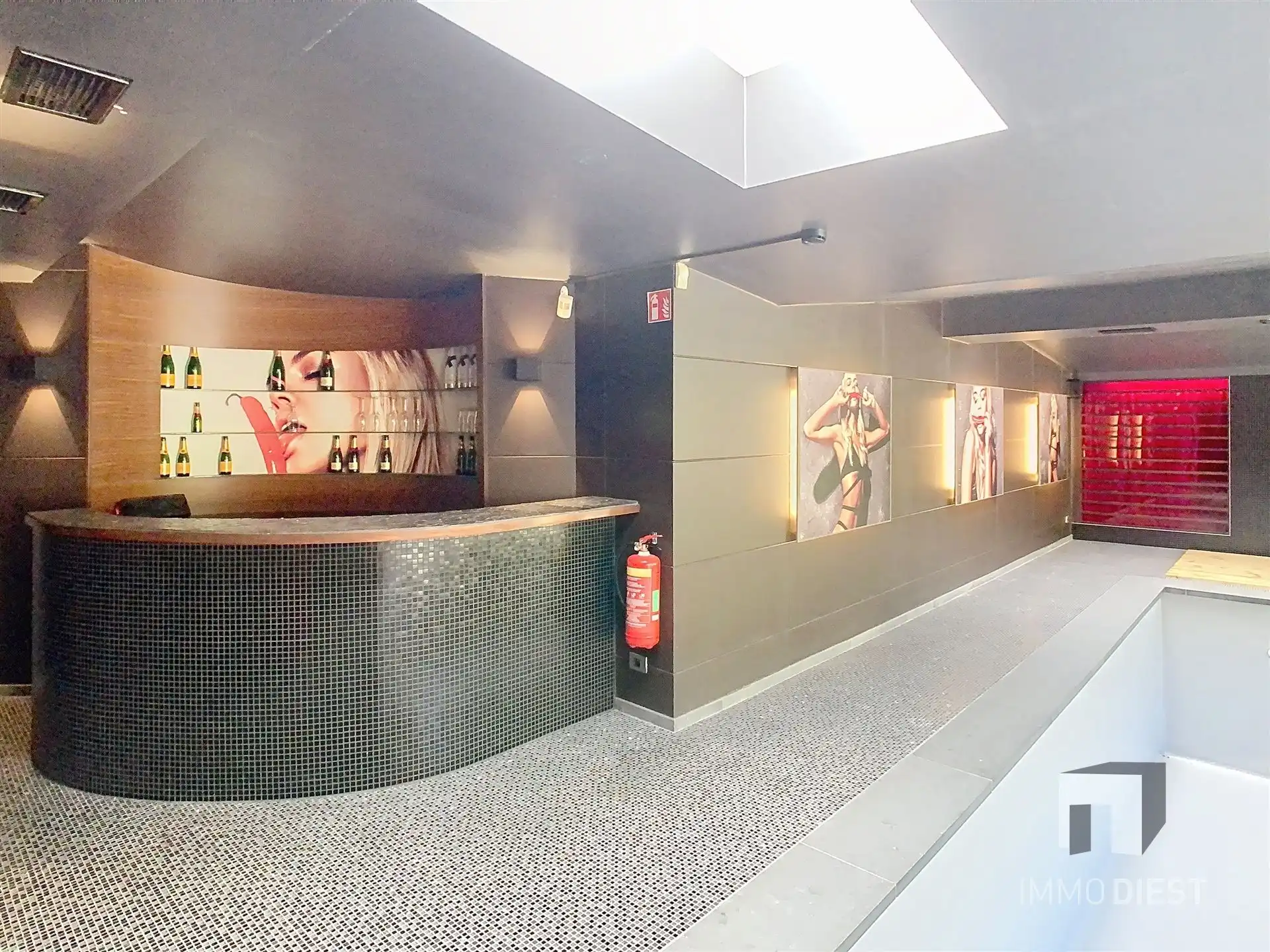 Uniek handelspand met exclusieve afwerking op Triple A locatie foto 22