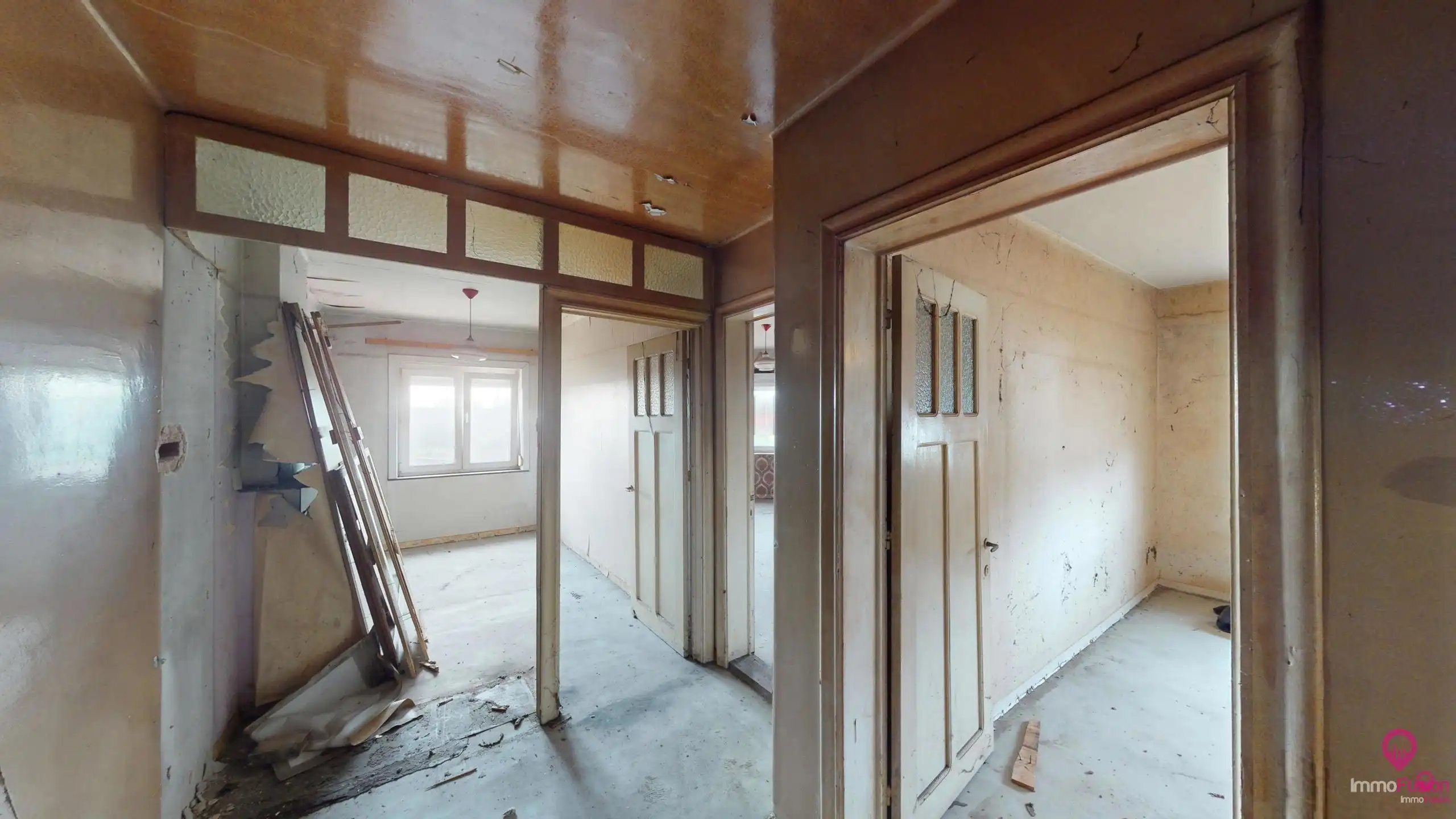 Uniek renovatieproject op centrale ligging met grote tuin! foto 11