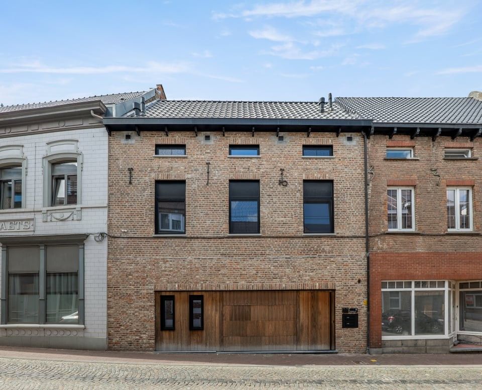 PRACHTIG GERENOVEERD APPARTEMENT MET GARAGE TE HUUR MIDDENIN HET CENTRUM VAN SINT-TRUIDEN foto 28