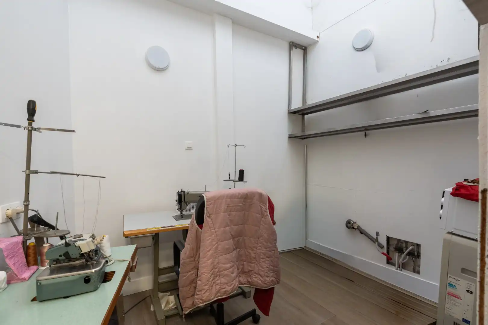 Charmant te renoveren handelspand  foto 8