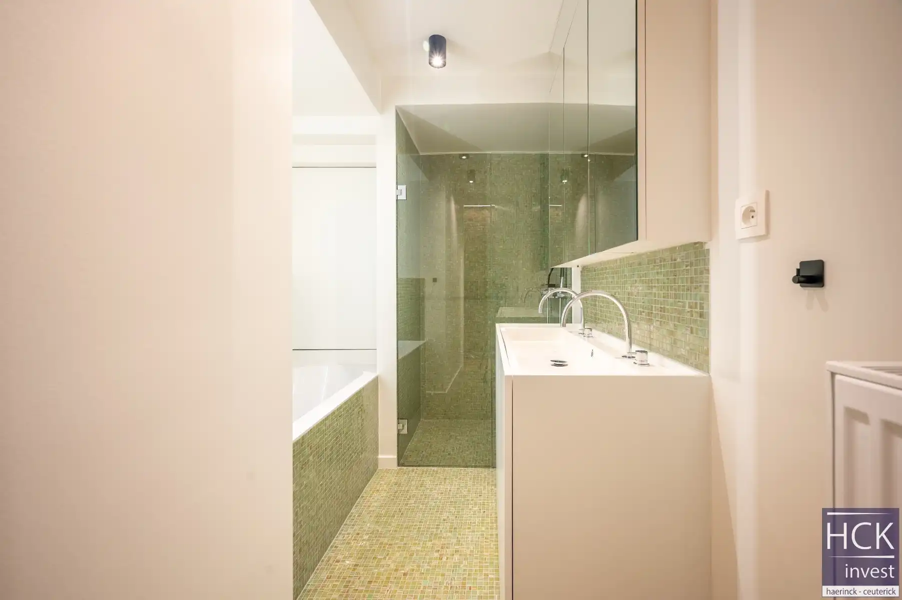 OUDENAARDE - Knap appartement met 2 SLPK. en uitzonderlijk ruim terras foto 14