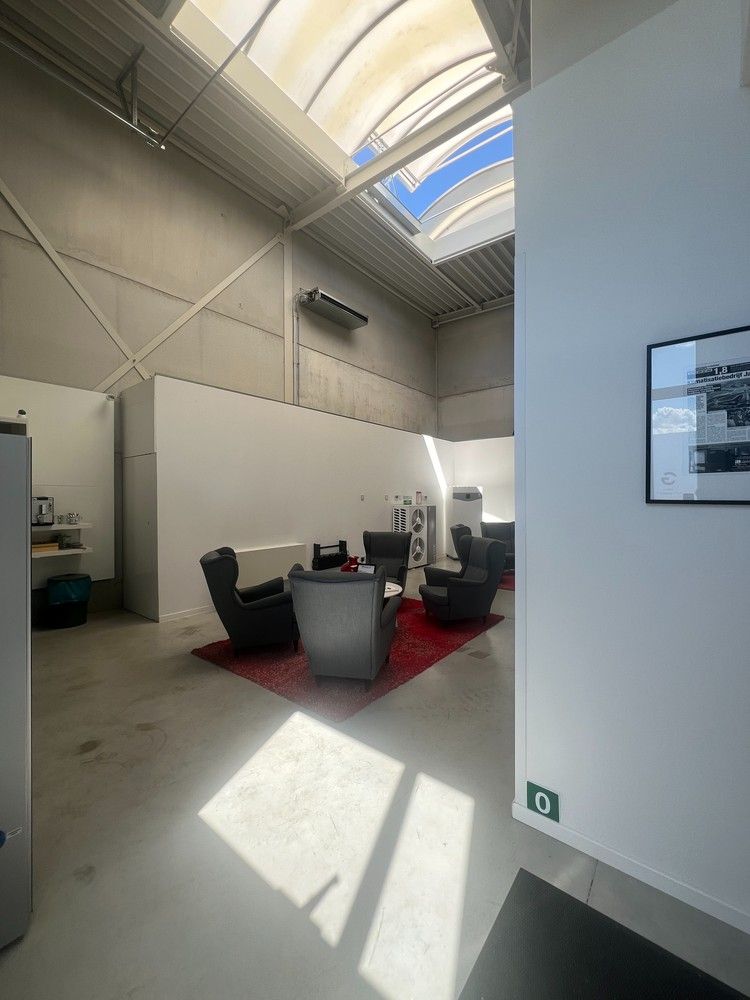 KMO-unit met showroom foto 6