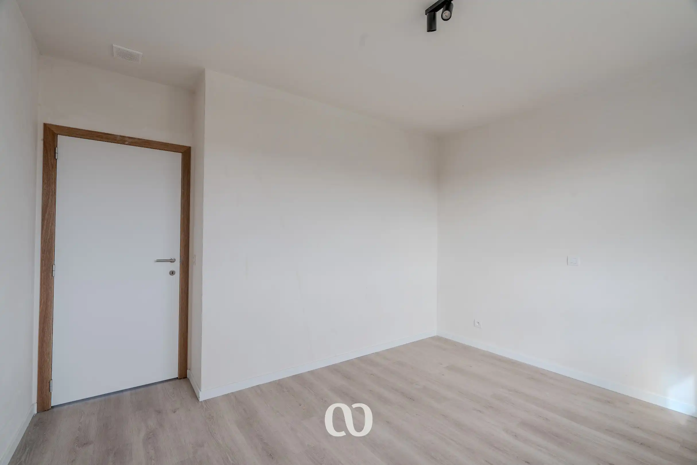 Prachtige nieuwbouwwoningen met 4 slaapkamers en garage foto 13