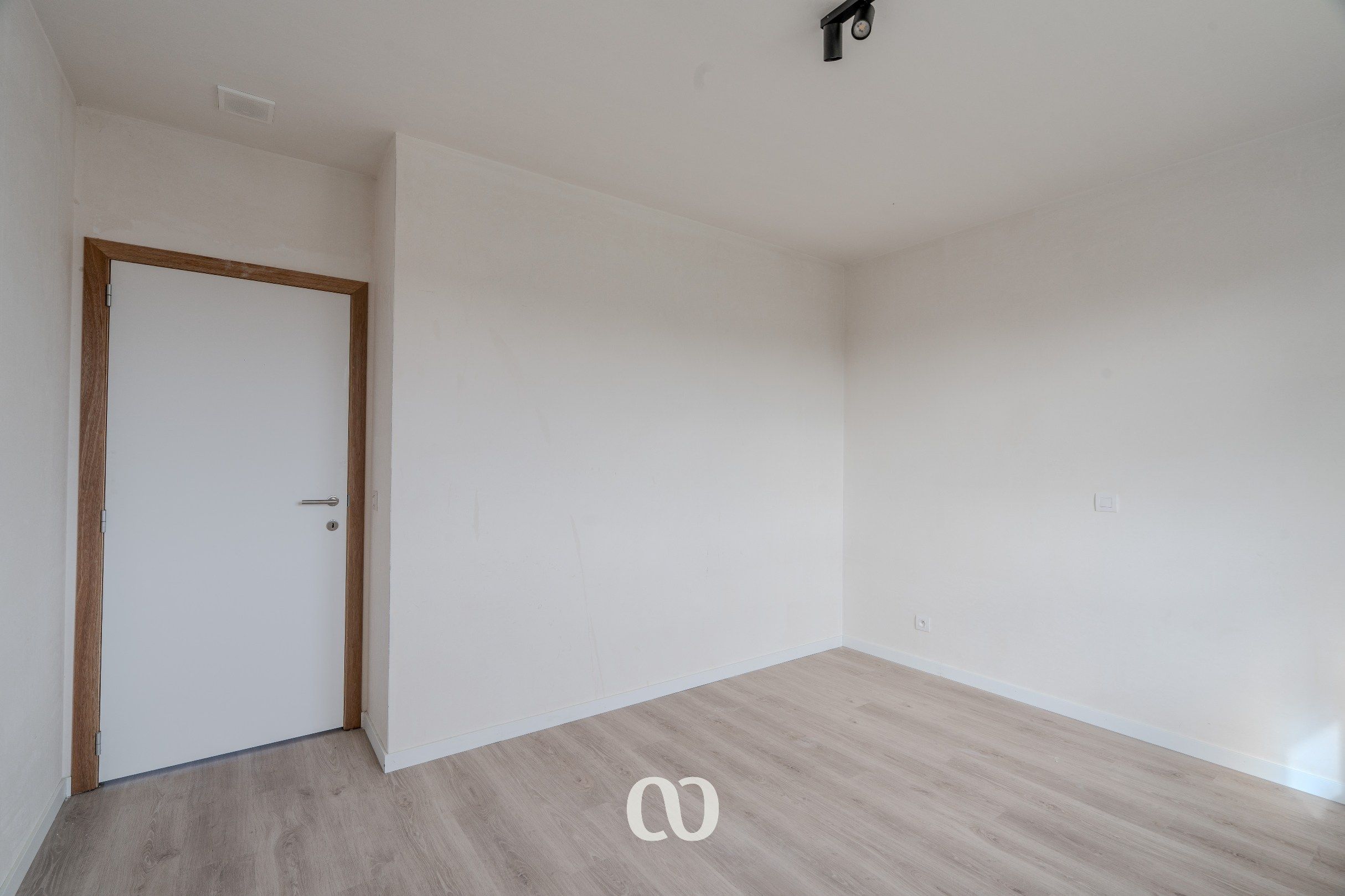 Prachtige nieuwbouwwoningen met 4 slaapkamers en garage foto 13