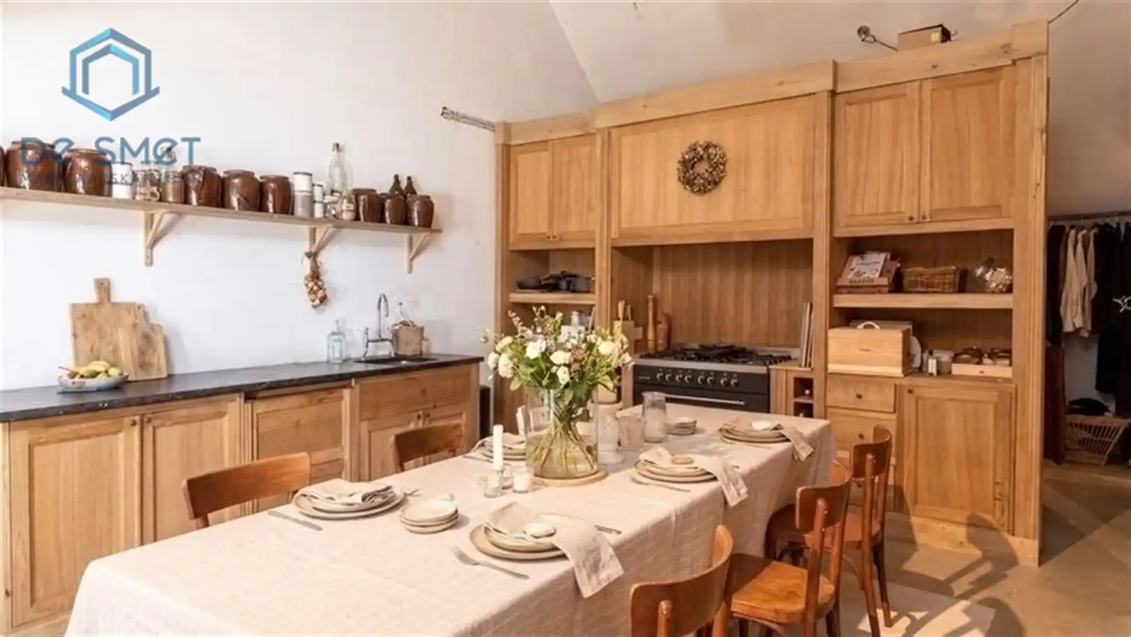 UNIEKE LANDELIJKE HOEVE OP 8.035 M² EEN DROOM VOOR PAARDENLIEFHEBBERS, GROTE GEZINNEN & ONDERNEMERS foto 9