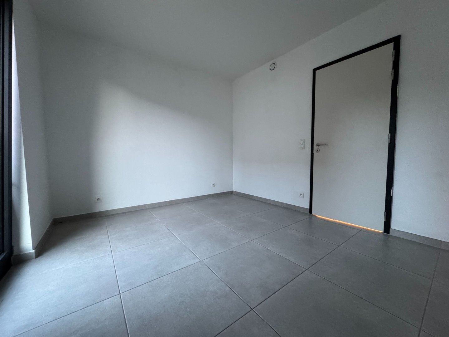 1 slaapkamer appartement te huur in centrum Maasmechelen foto 7