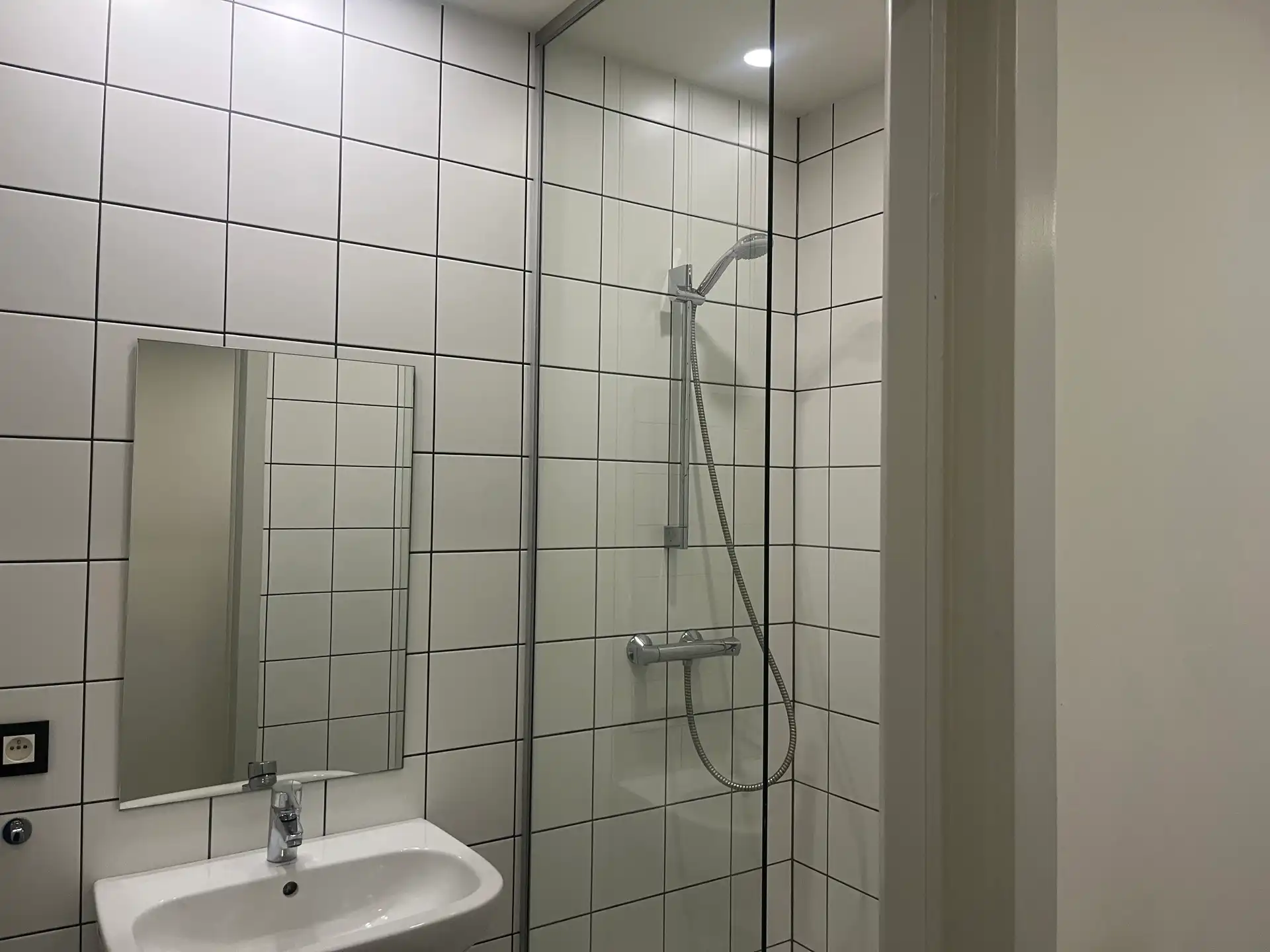 Instapklare studentenkamer met eigen badkamer op top ligging foto 6