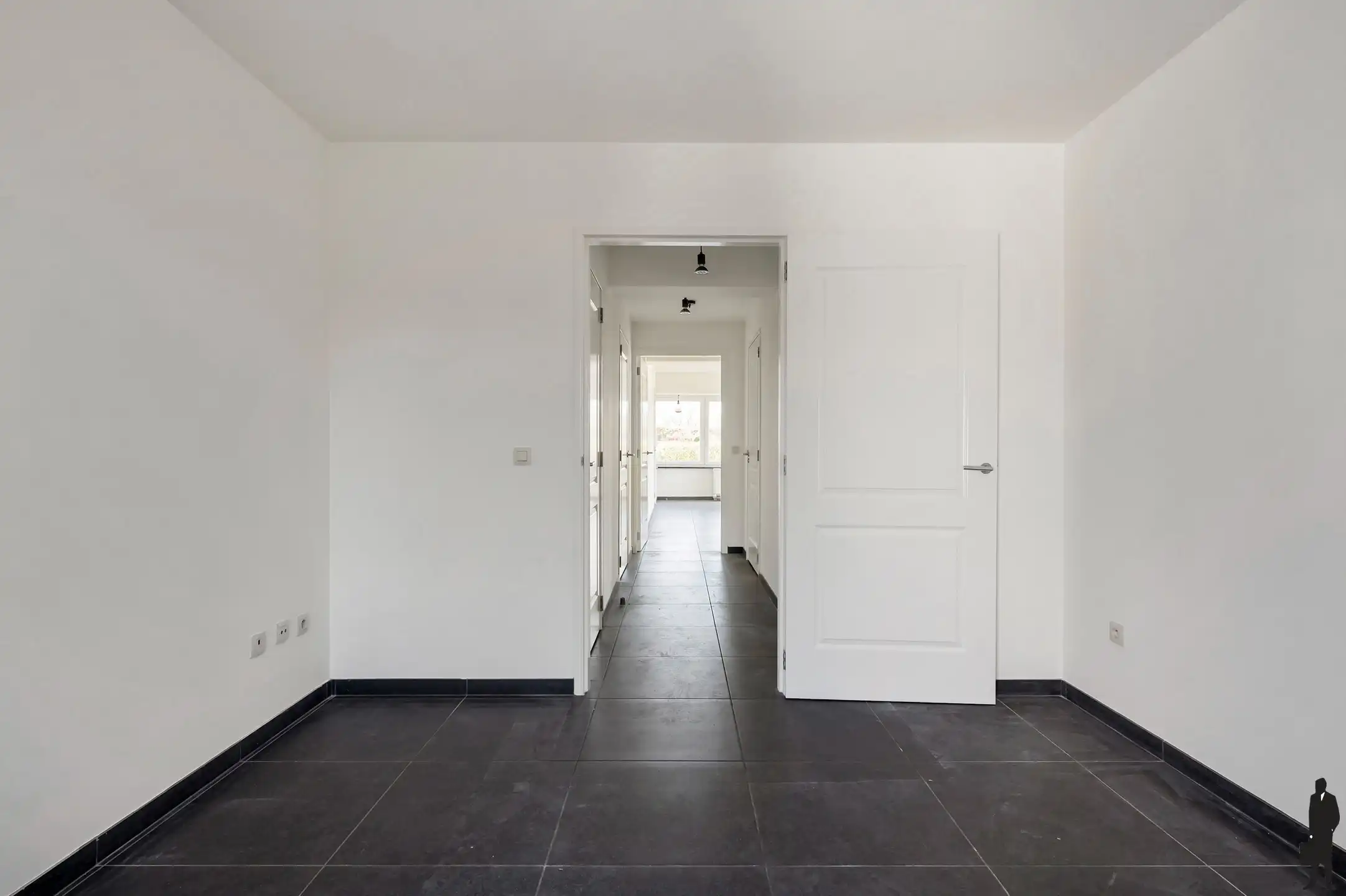 Instapklaar 2 slpk. appartement te Wuustwezel foto 11