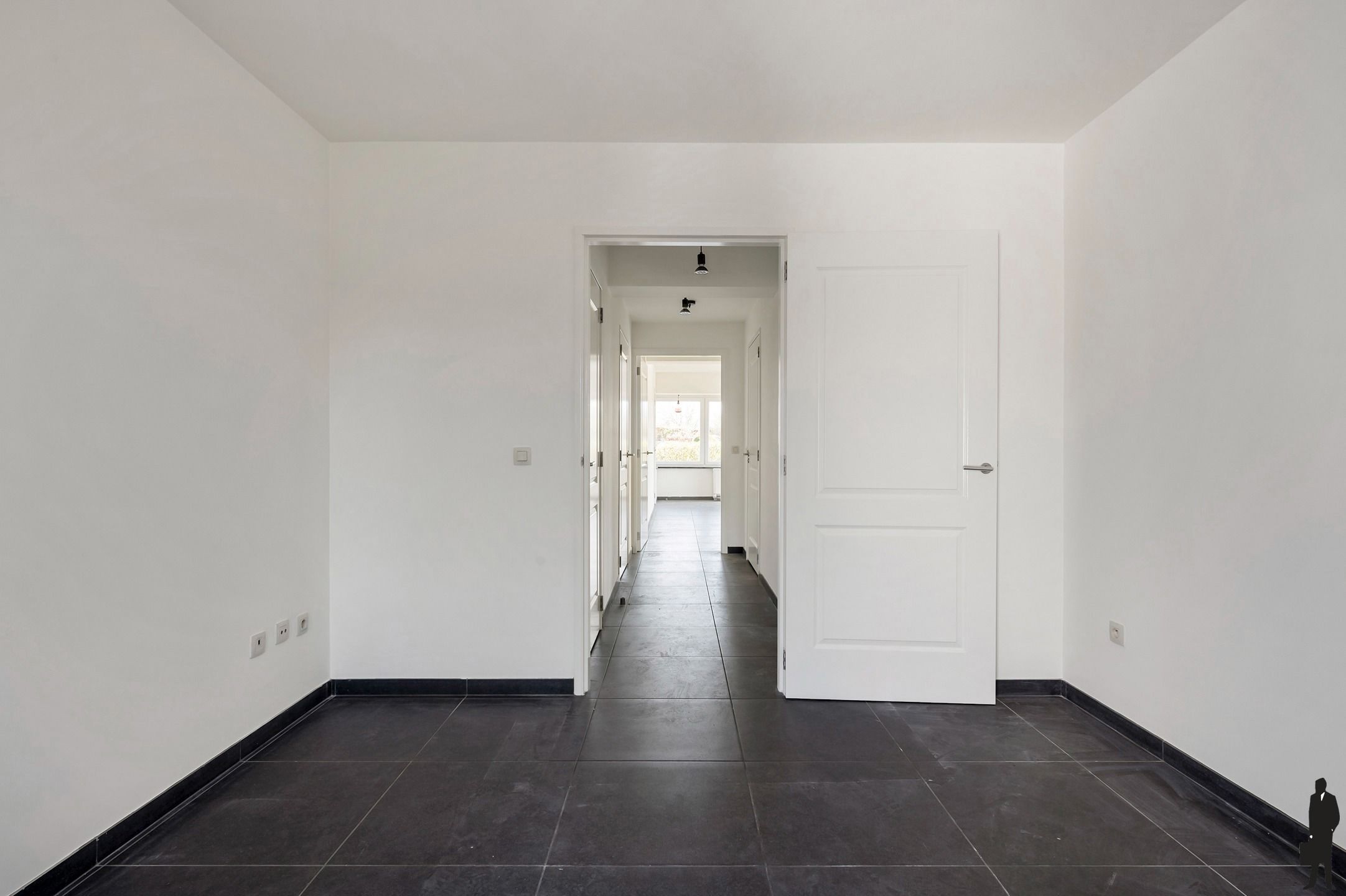 Instapklaar 2 slpk. appartement te Wuustwezel foto 11