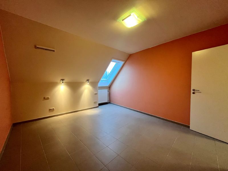 GEZELLIG EENSLAAPKAMER APPARTEMENT MET FIETSBERGING TE HUUR foto 6