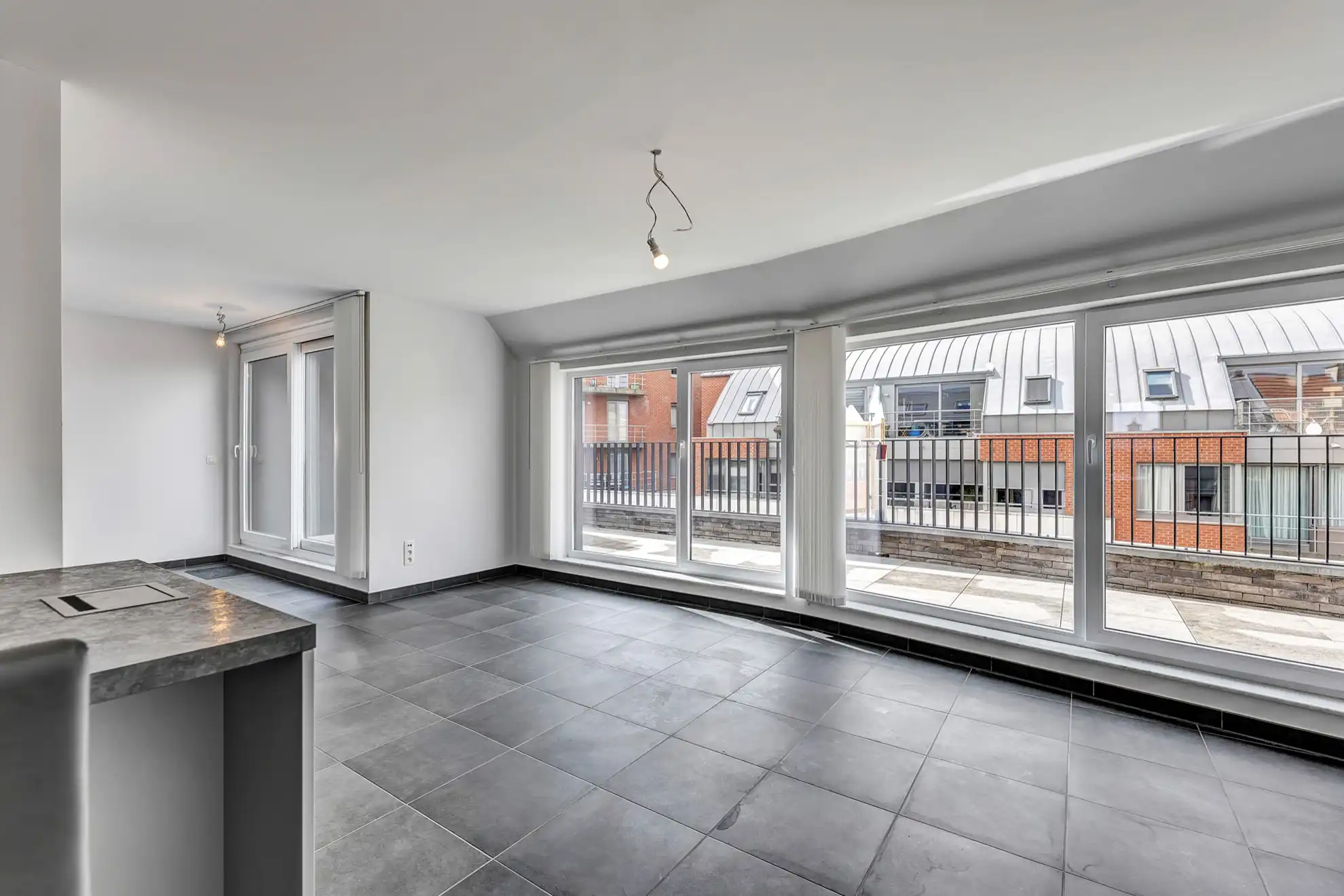 Uniek centraal gelegen duplex met ruim terras foto 4