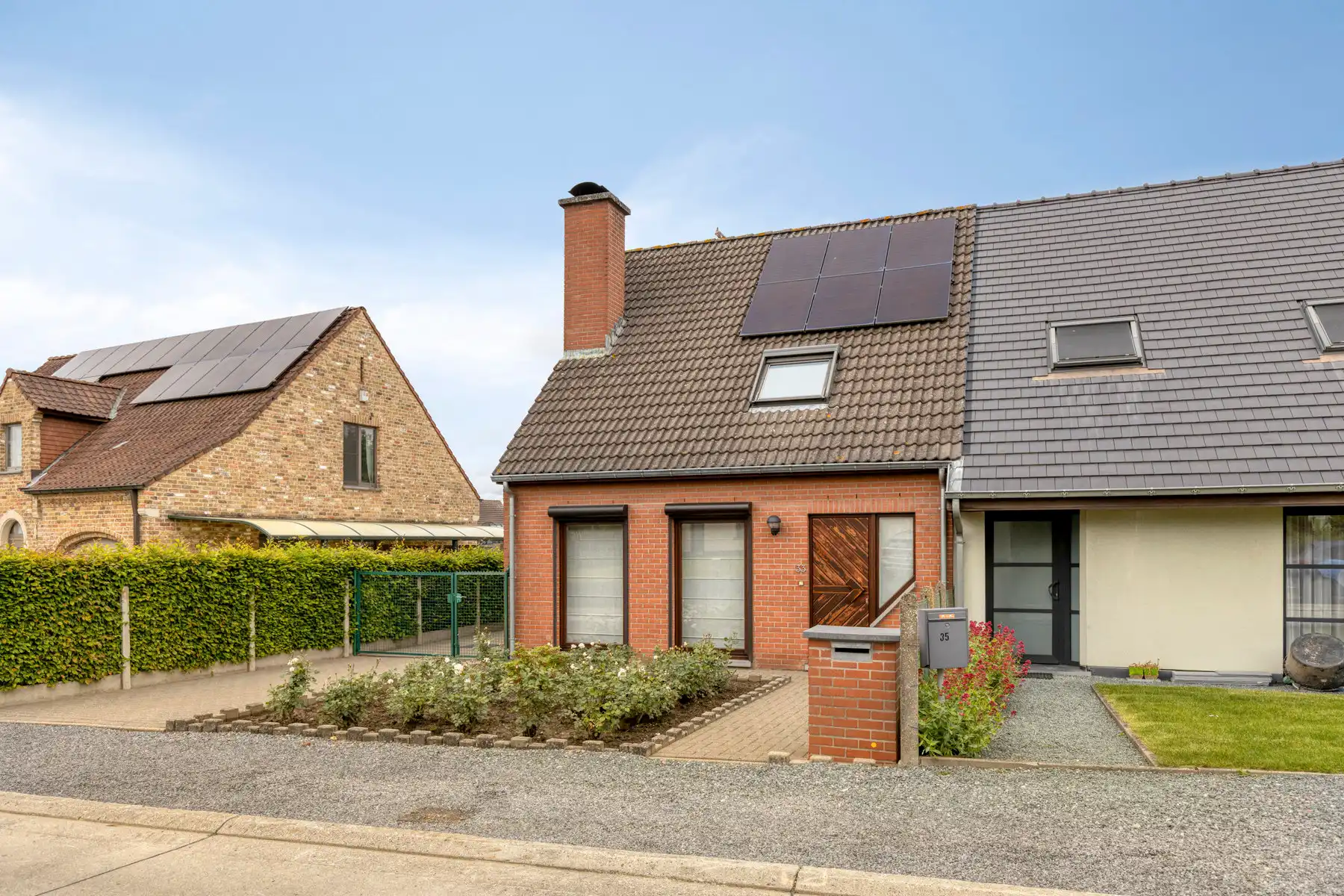Rustig en goed gelegen driegevelwoning met 3 slaapkamers foto 3