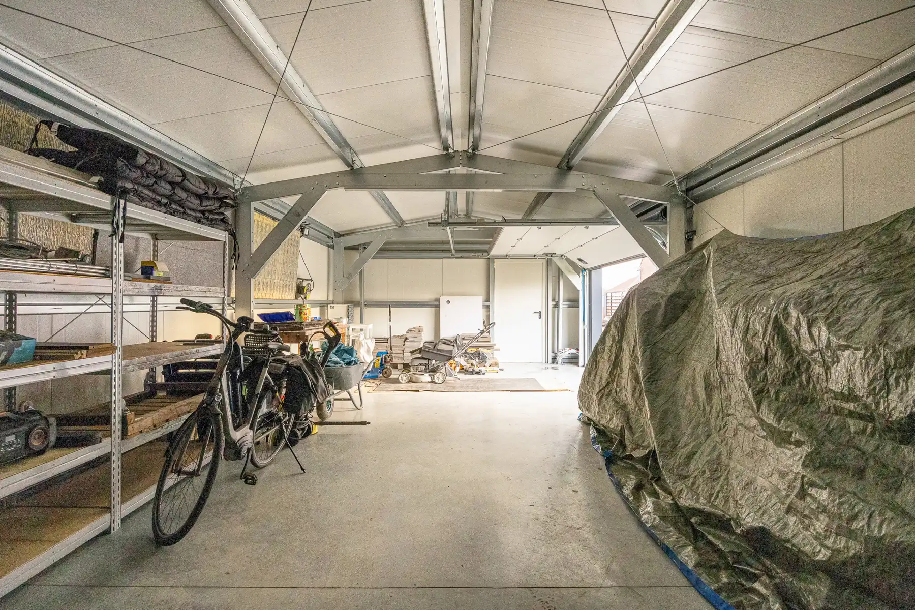 Recent gerenoveerde woning op een ruim perceel van 996 m². foto 45