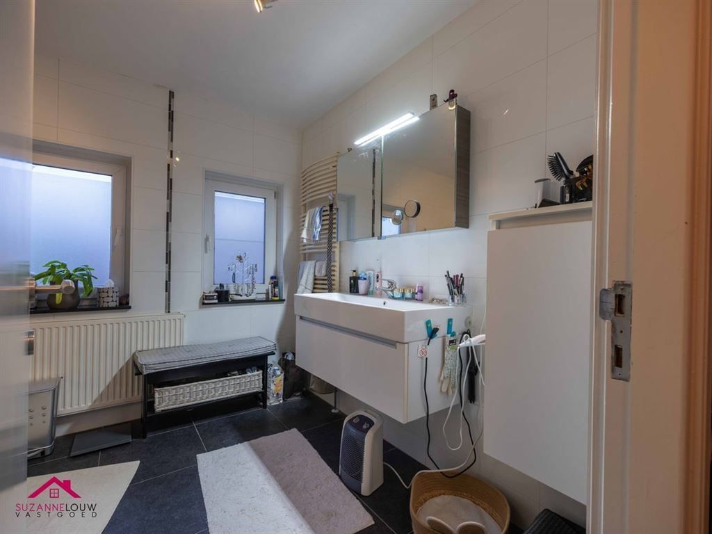 Goed onderhouden, op te frissen woning foto 29