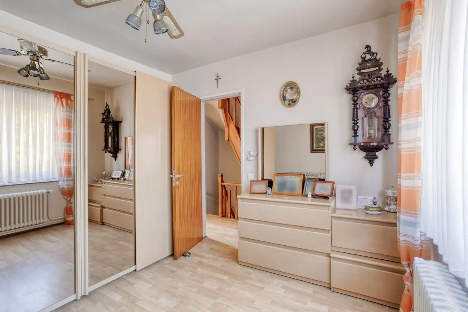 Zeer goed onderhouden woning met 3 slaapkamers, bureau + prive staanplaats  foto 21