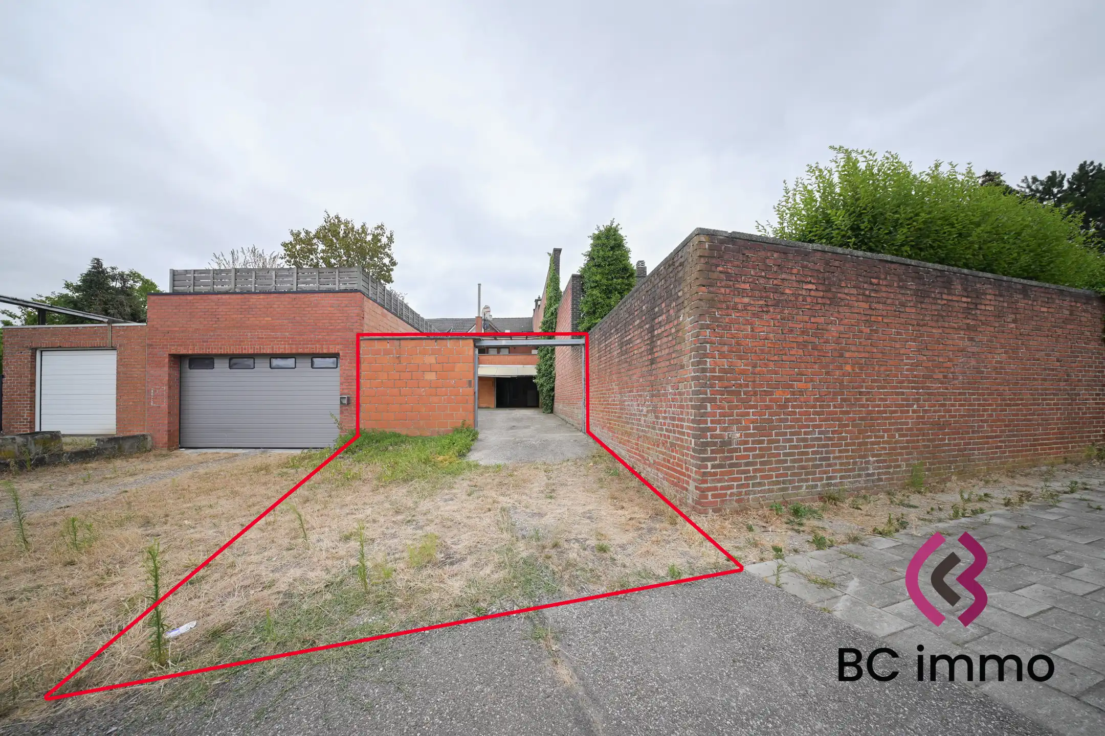 Karaktervolle woning met 3 slaapkamers vlak bij het centrum van Genk foto 19