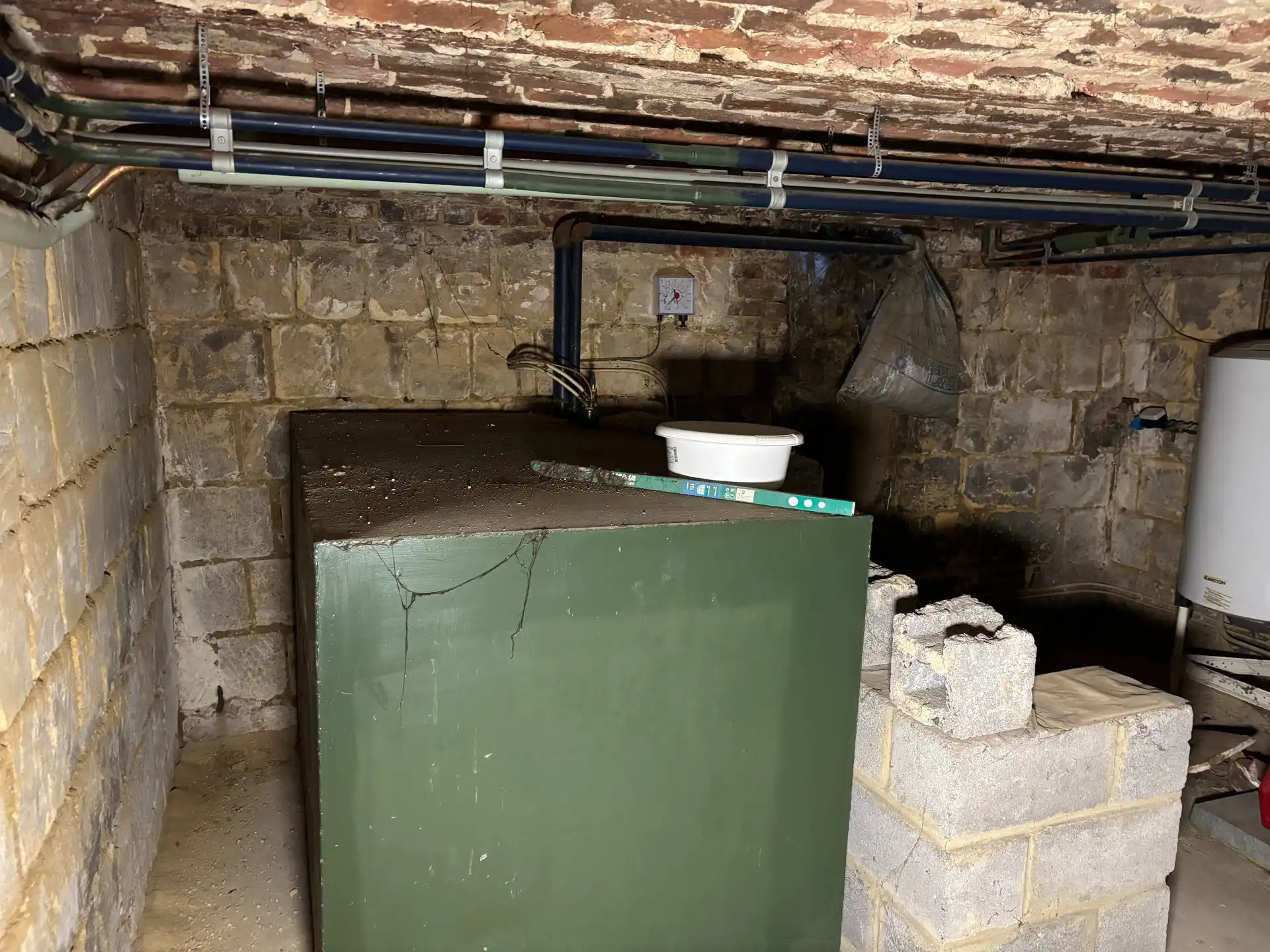 Landelijk gelegen renovatiewoning met prachtig uitzicht over de velden foto 15