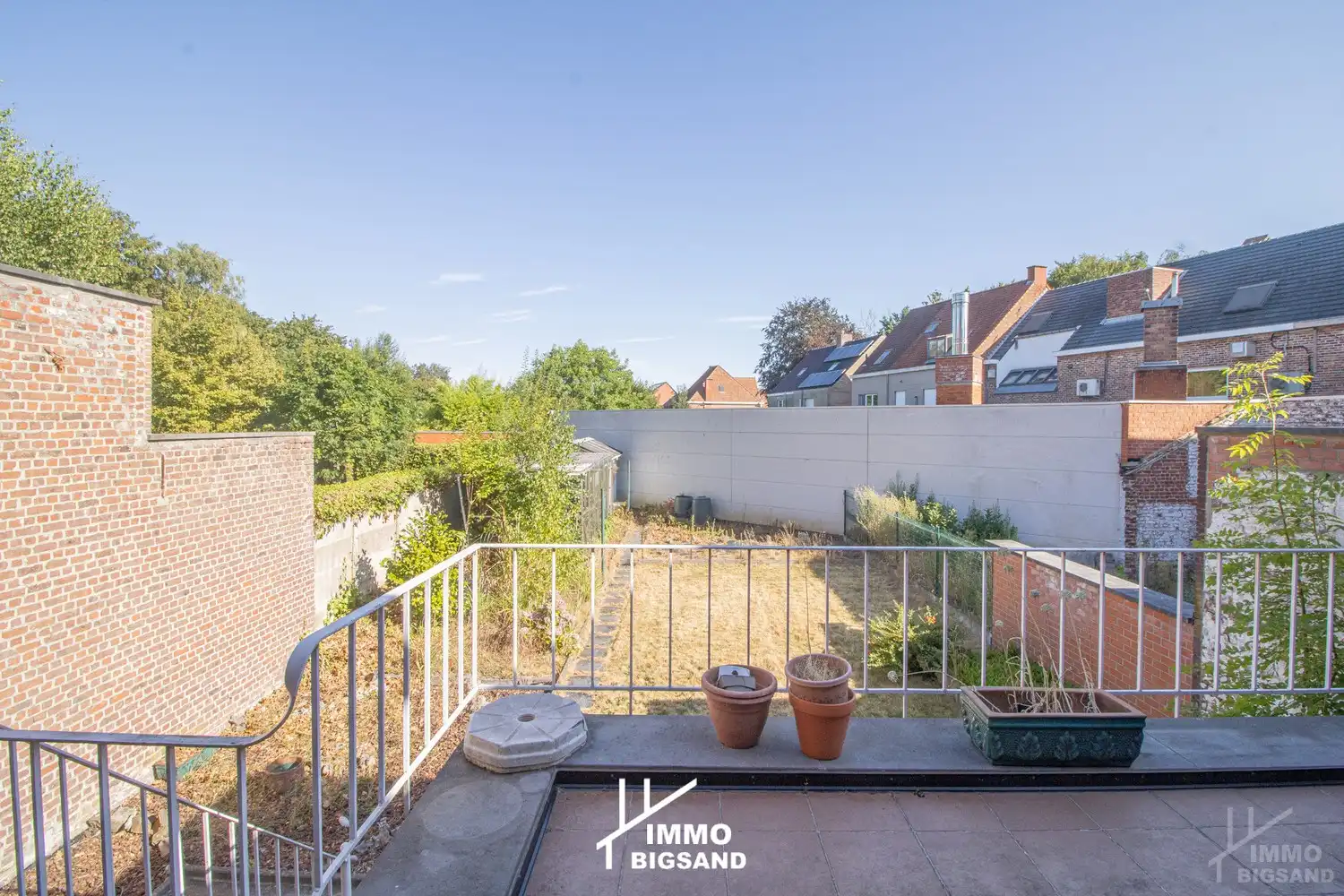 Een ruime gezinswoning (voorheen twee woningen) met 3 slaapkamers en garage met ruime tuin foto 4