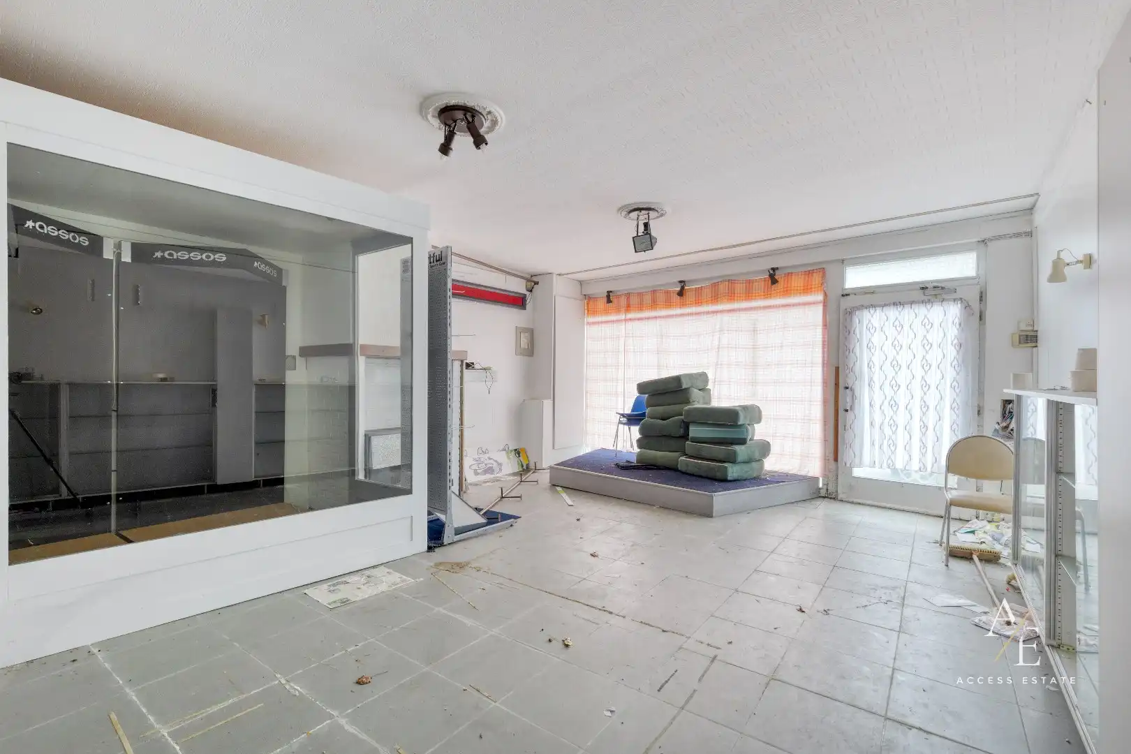 EEKLO - Te renoveren handelshuis met grote bruikbare oppervlakte en tuin foto 6