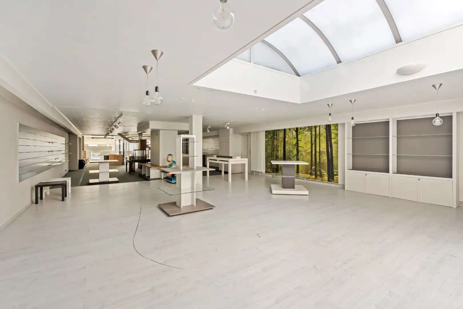 HANDELSRUIMTE + WOONST + VERHUURD APPARTEMENT foto 11