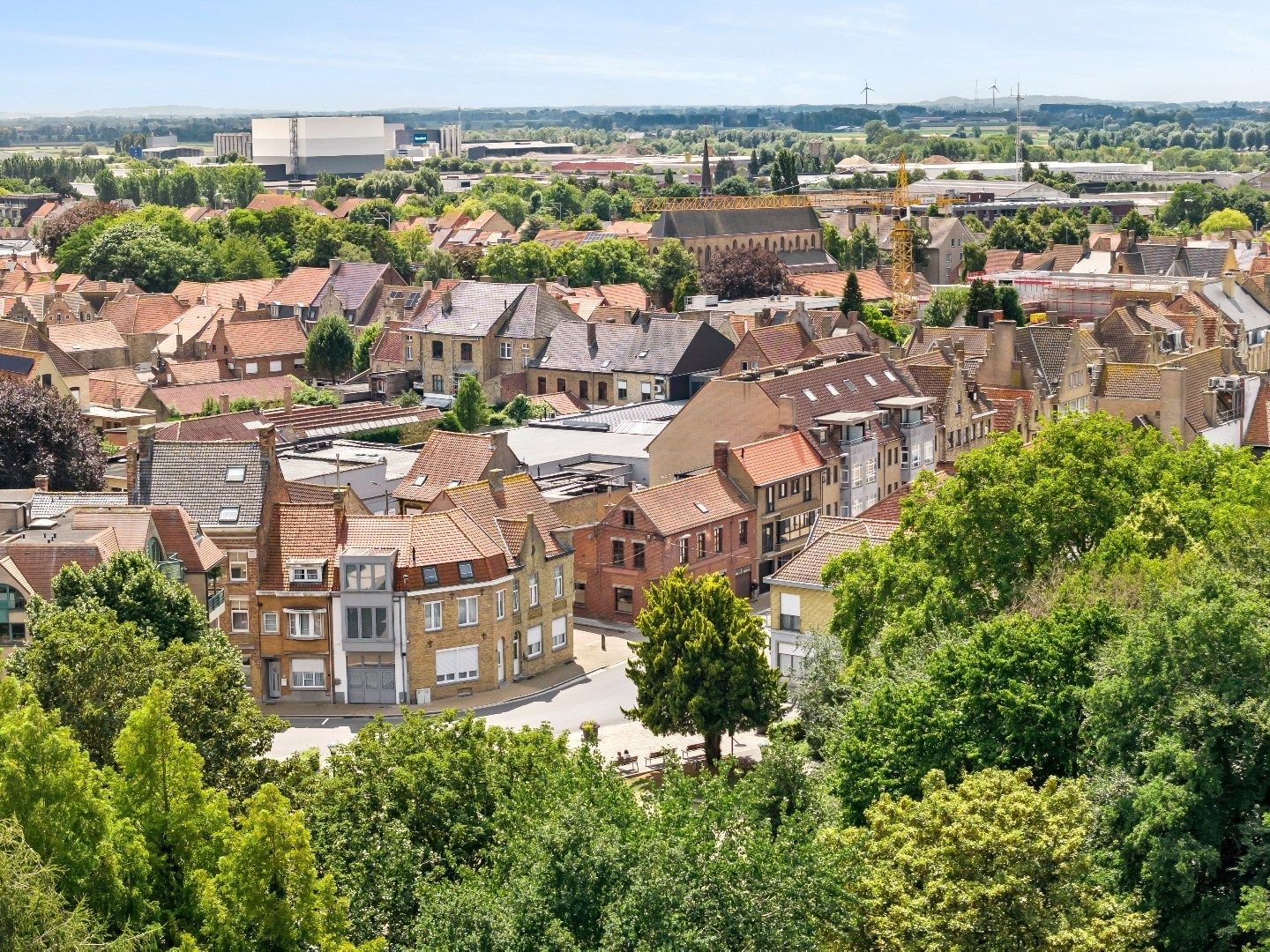 Gezellige stadswoning met 4 slaapkamers, ruime garage en koertje. foto 25
