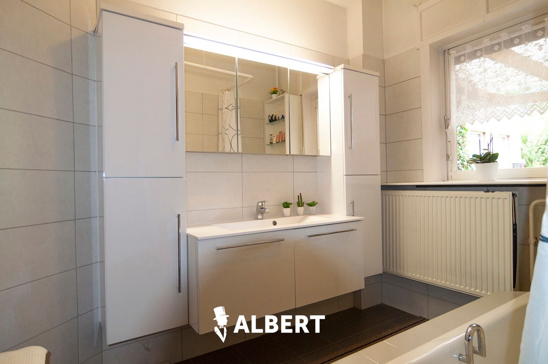 Gunstig gelegen, ruime, tijdloze woning op prachtig perceel! foto 15