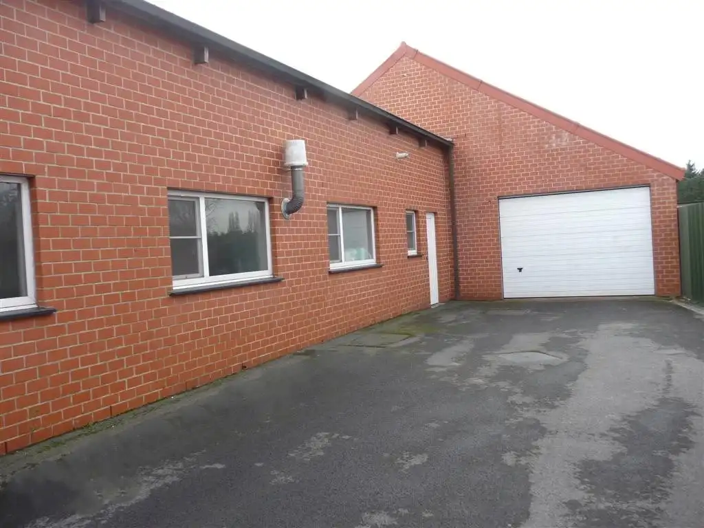 Opslagruimte/loods (200 m²), Torhout foto 2