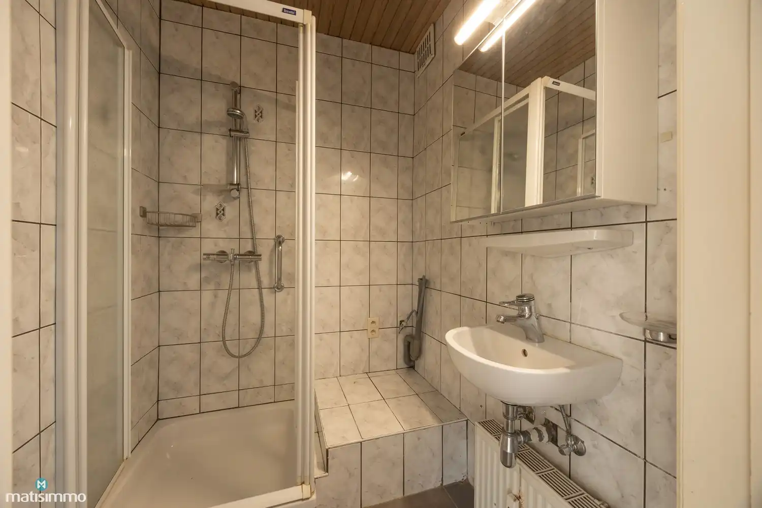 APPARTEMENT MET 2 SLAAPKAMERS, 2 TERRASSEN EN AUTOSTAANPLAATS OP WANDELAFSTAND VAN TONGEREN-CENTRUM foto 13