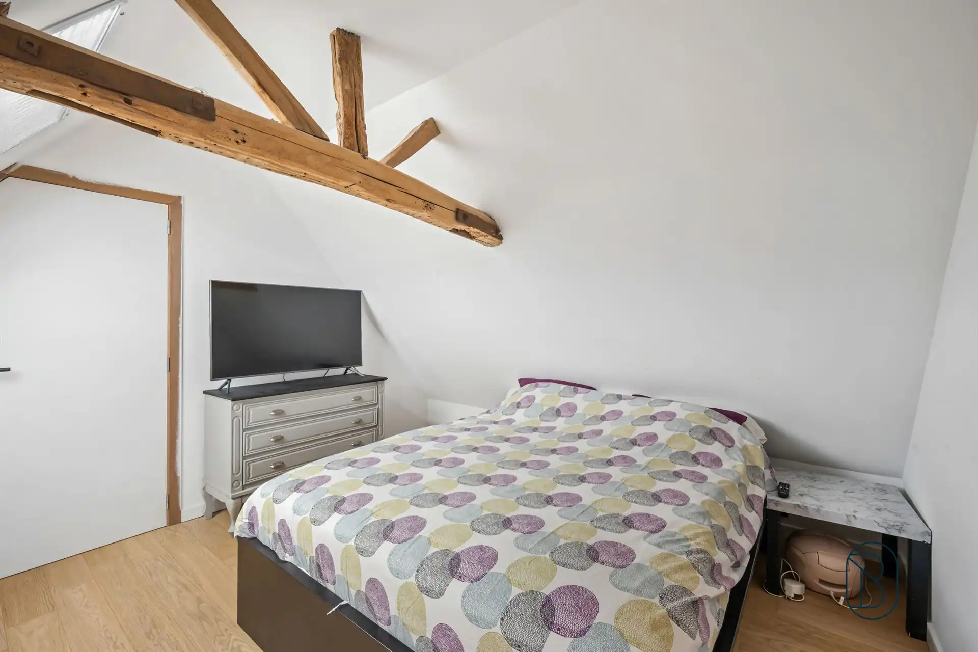 Gerenoveerde woning met tuin en zonnepanelen foto 17